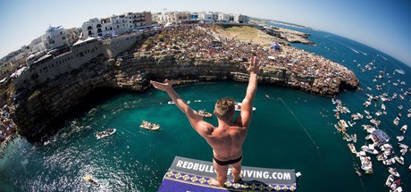 Red Bull 360: Take a virtual reality cliff dive