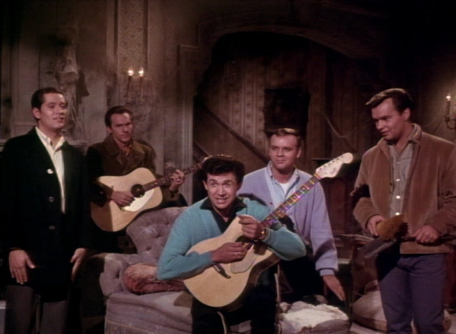 RiffTrax: Hillbillys in a Haunted House