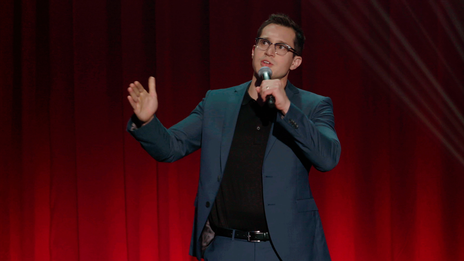 Dan Levy: Lion